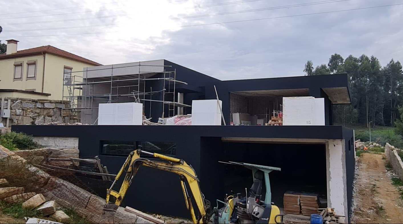 Construção de moradia de raiz em Gaia